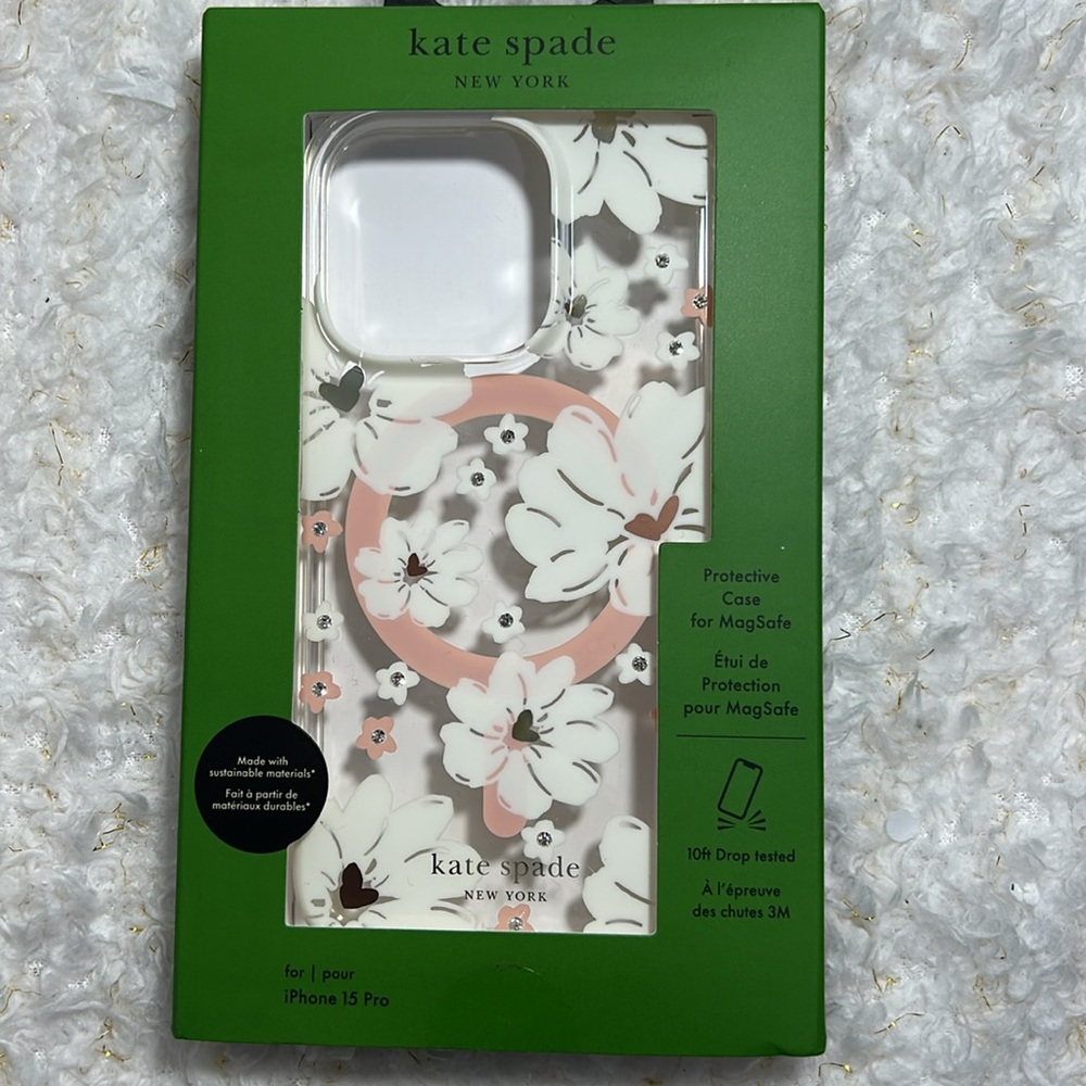 kate spade Protective Hard Shell case iphone 15 pro‎